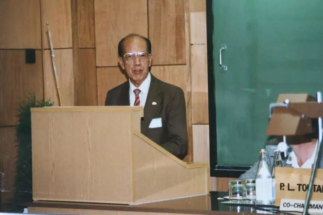 又一香港青年!考入岭大,弃文从医,成为我国兽医药理学学科奠基人