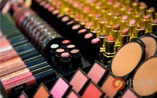 受化妆品市场暴利驱动中国电子第一街变身美妆城