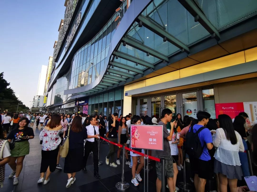 22天两店营收585万元调色师如何成为“零售寒冬里的一把火”？