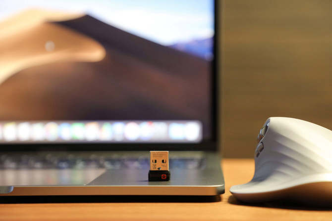 罗技鼠标mxmaster3,罗技mxmaster3和anywhere3