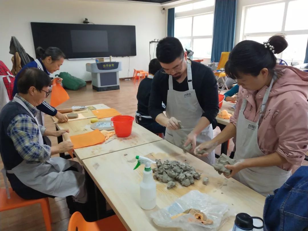 想免费学才艺吗？来郑州社区大学商都学堂报名吧