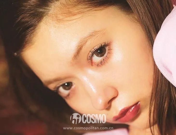 沈梦辰烫睫毛,沈梦辰太阳花睫毛