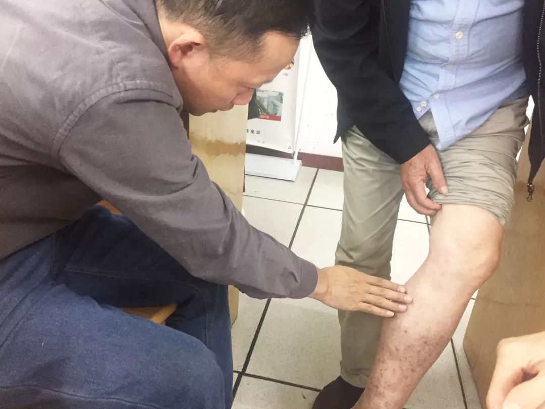 不得不防！大多数中老年人都有这个毛病生活中这些习惯要改掉......