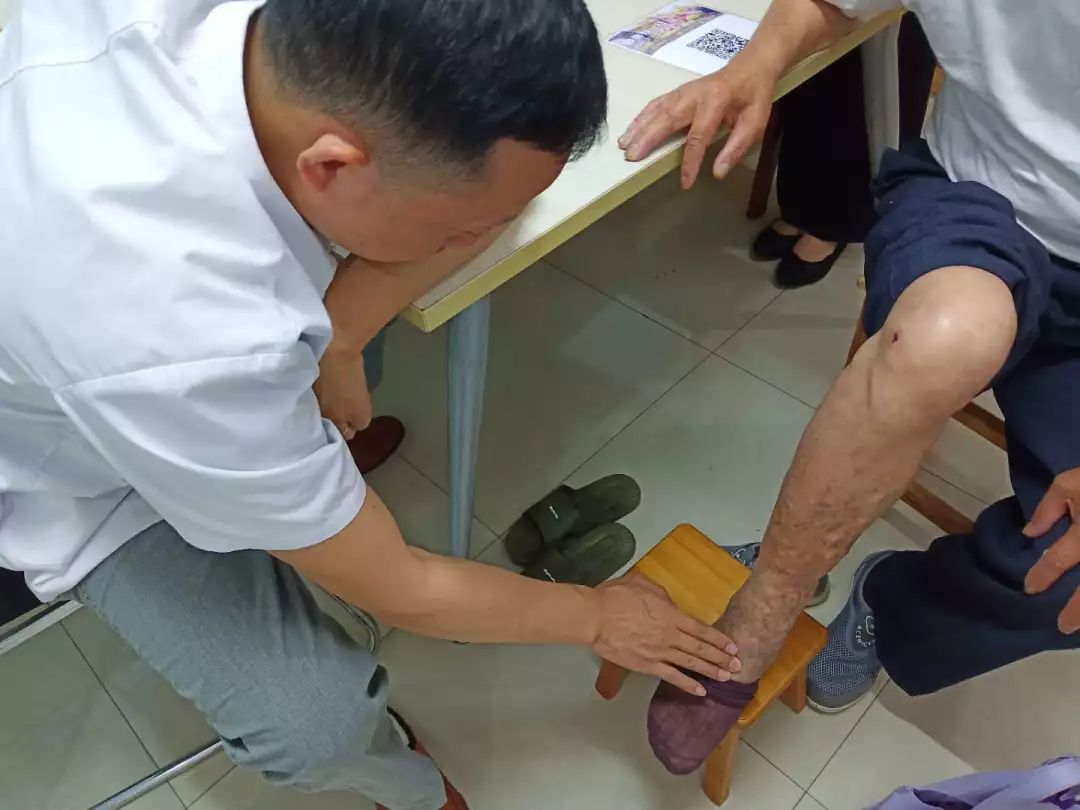 不得不防！大多数中老年人都有这个毛病生活中这些习惯要改掉......