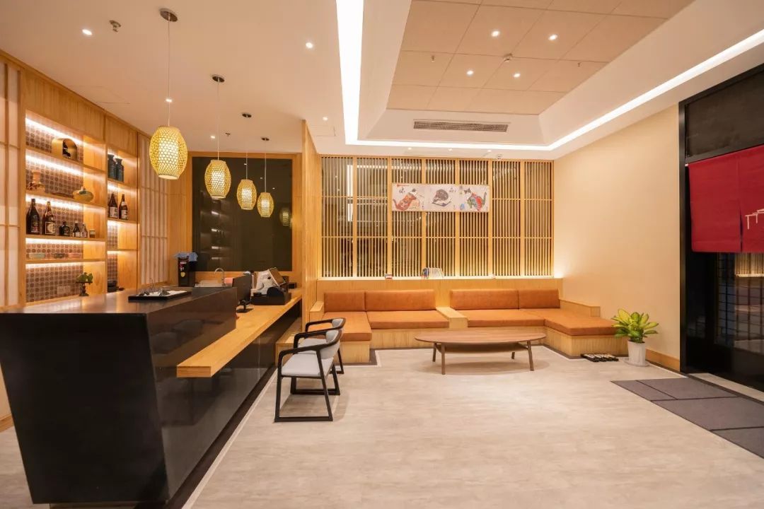 自驾游12个人住民宿,住200左右民宿3天1500左右