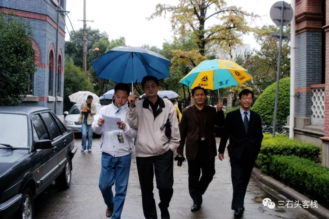 华政,往事并不如烟