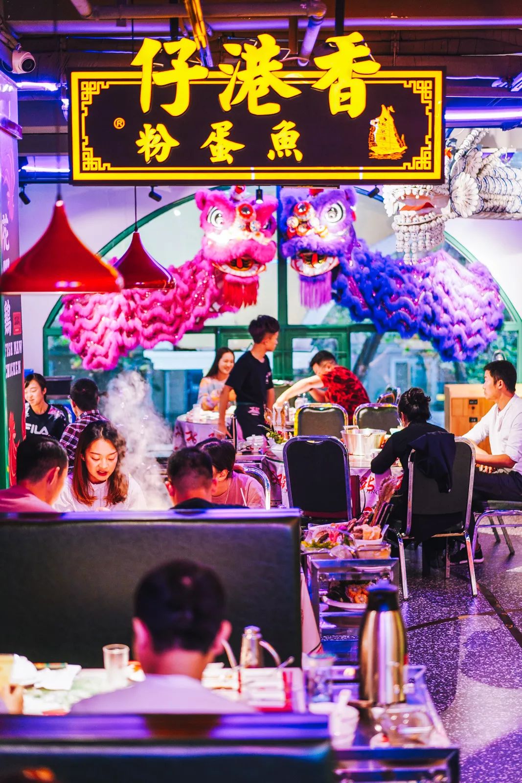 剪影时光，有人真的把老香港的模样嫁接到成都