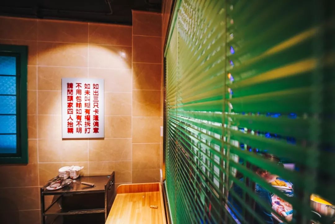 剪影时光，有人真的把老香港的模样嫁接到成都