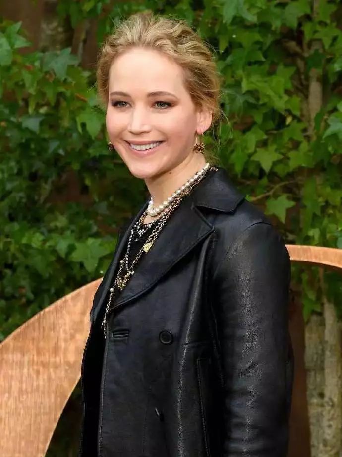 一降温就得买衣服,一降温就想买件外套