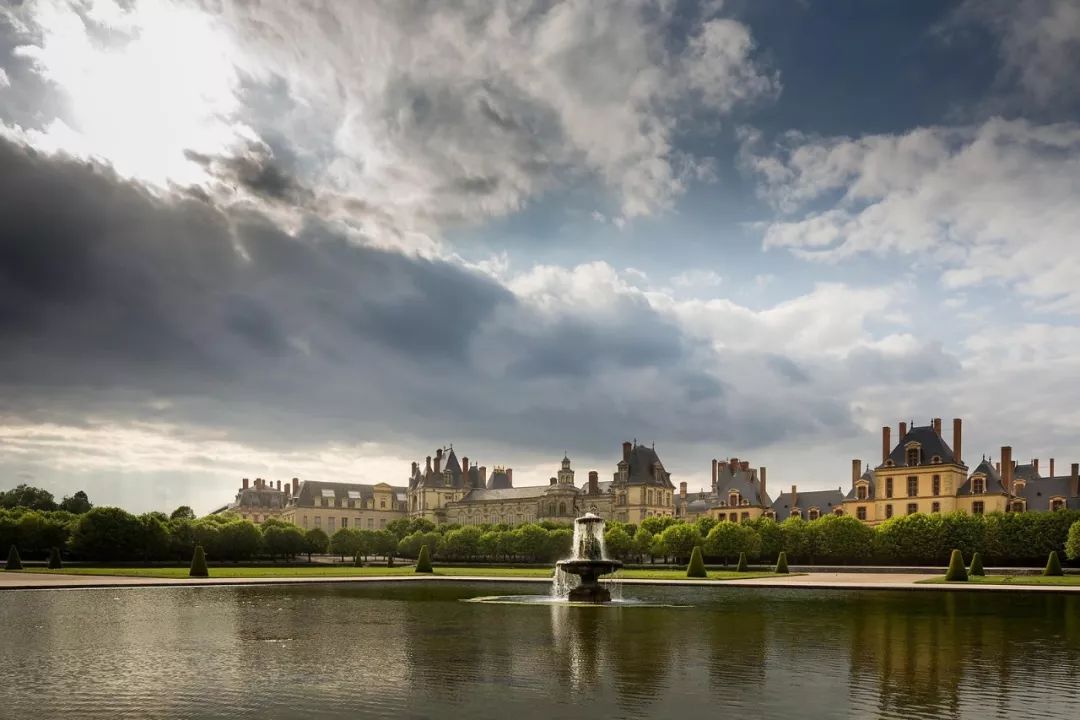 枫丹白露画风,民国风建筑风格