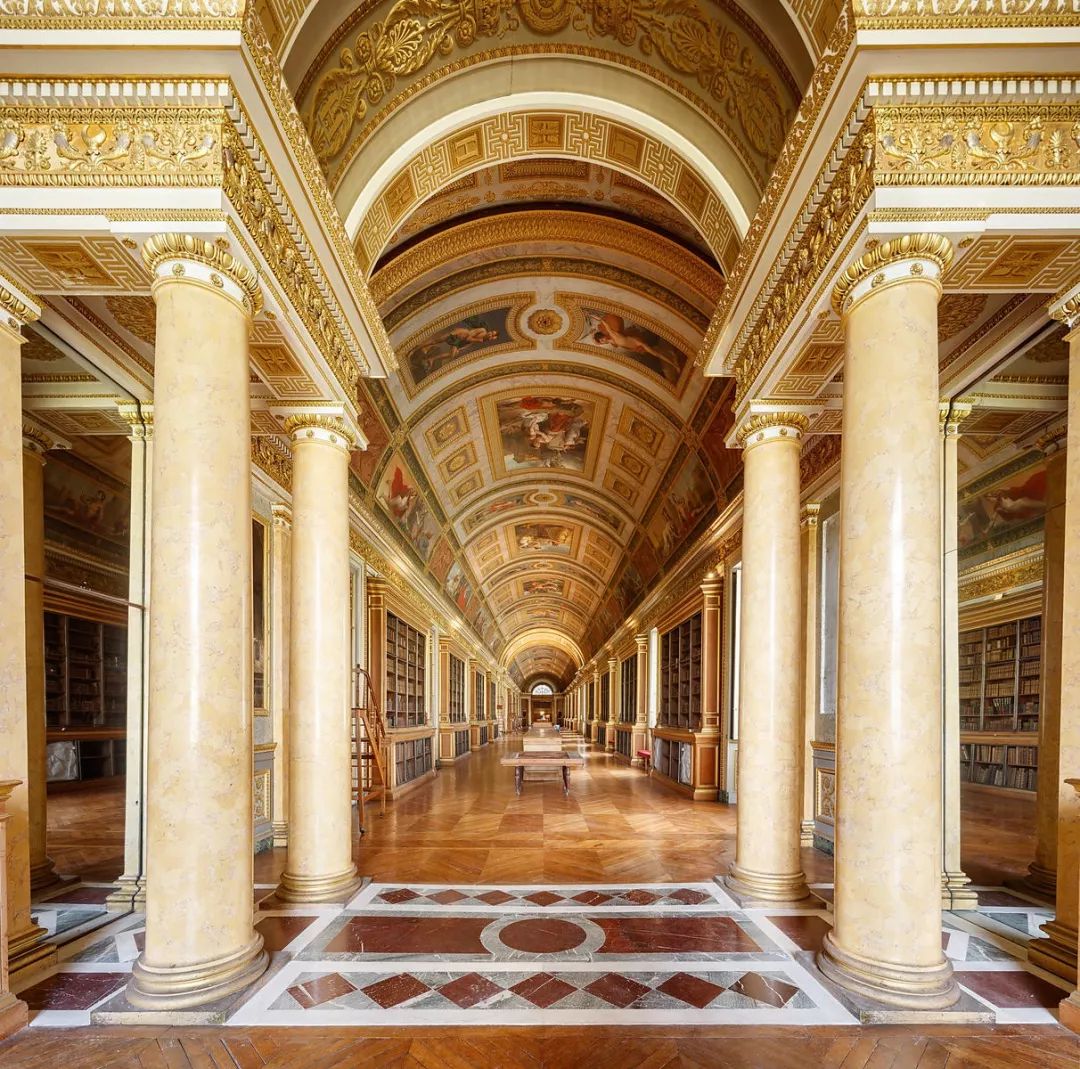 枫丹白露画风,民国风建筑风格