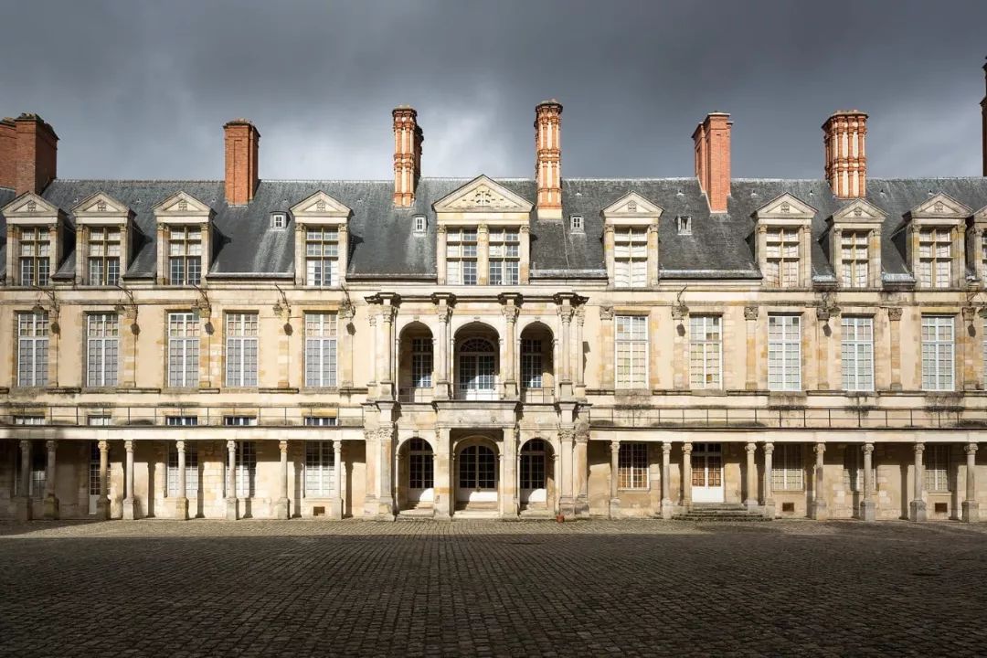 枫丹白露画风,民国风建筑风格