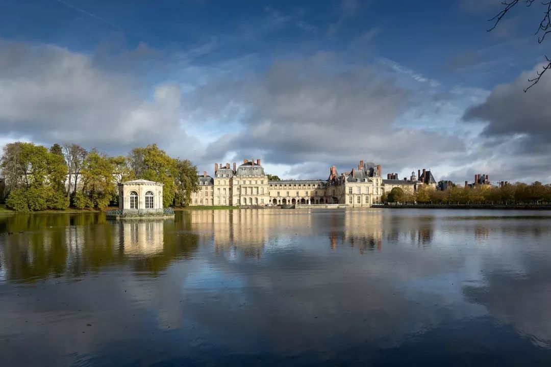 枫丹白露画风,民国风建筑风格