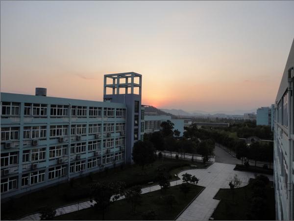 在宁波生活是怎样的体验,在宁波读书的真实感受