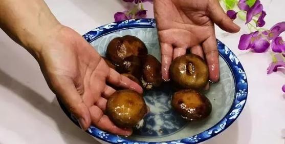 香菇里面有小虫子怎么办,香菇发霉生小虫子怎么快速消除