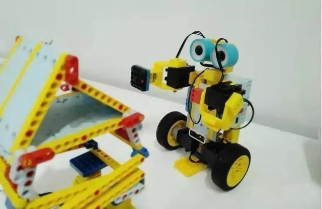 龙校关了、奥赛禁了、监管严了,教育行业的心态崩了吗?