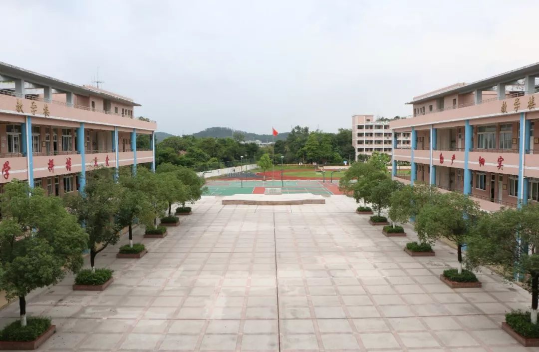 骞夸笢涓滆帪鐗涙涓,涓滆帪閫氭姤瀛︽牎鏁撮】鍚嶅崟