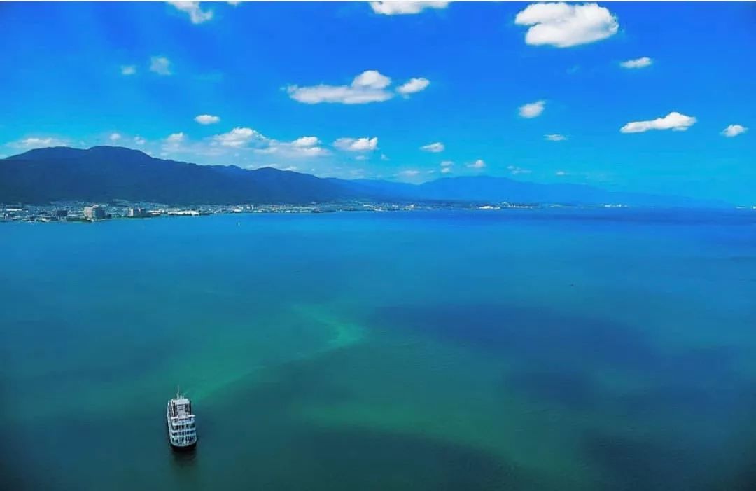 泡全球仅一家的珍珠温泉,上小众景美的雪场滑雪,99%游客都不知道的日本玩法