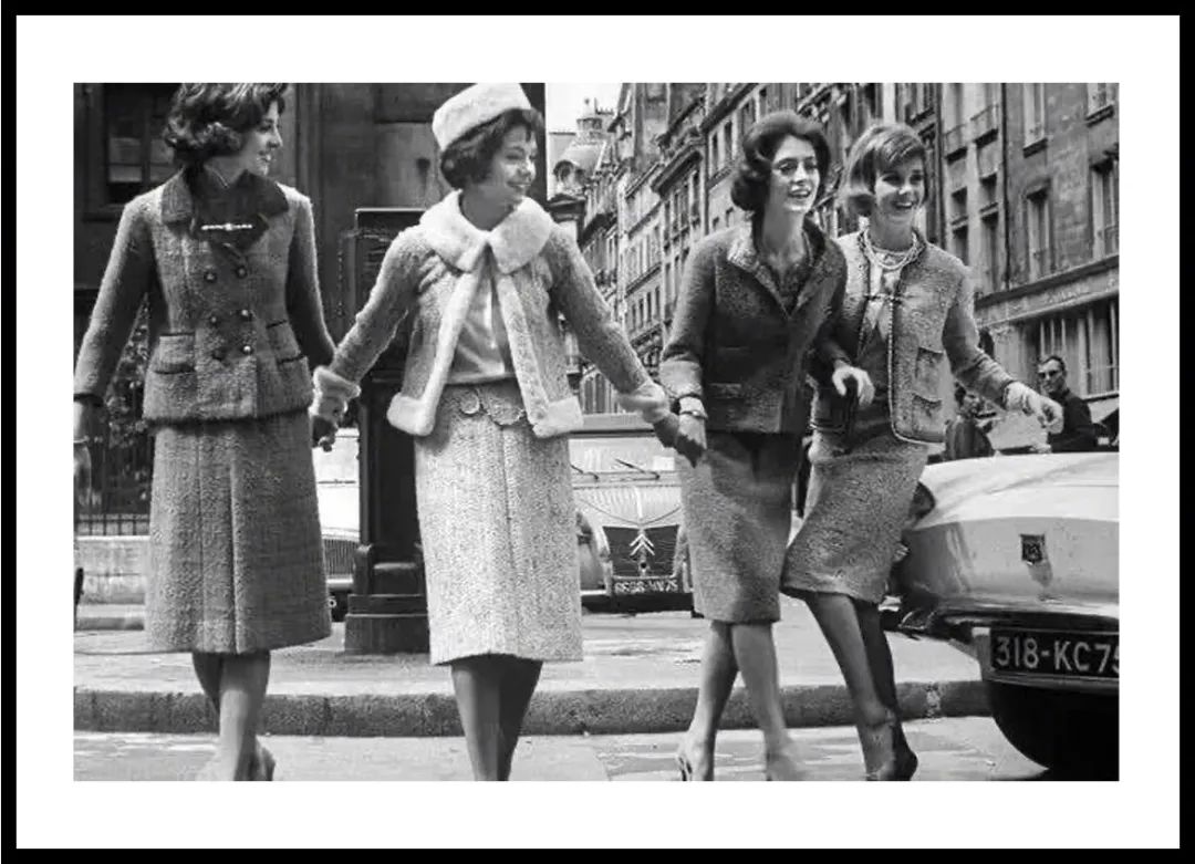 fashion风格穿搭,今年最时髦的4件小香风穿搭