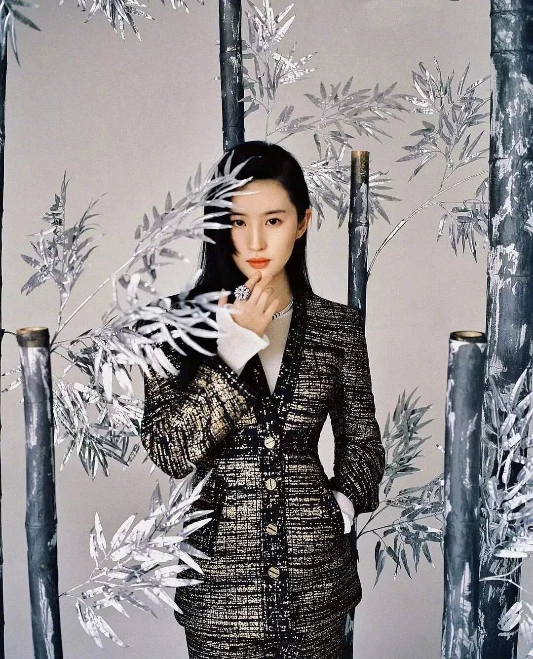 fashion风格穿搭,今年最时髦的4件小香风穿搭