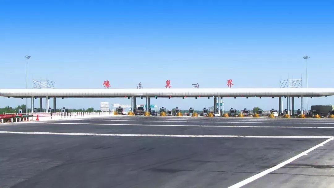 河南孕妇自然受孕生下四胞胎,河南一孕妇意外产子