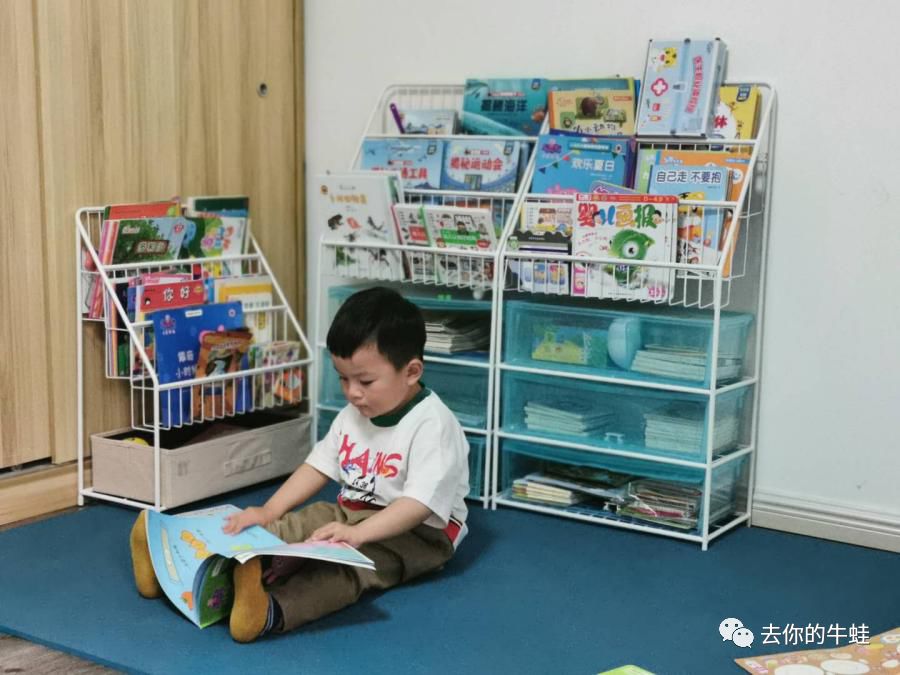 马卡龙书架+阅读地垫+阅读小桌,书香三连打造阅读角