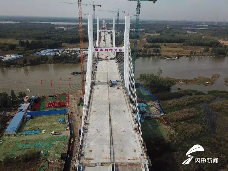 跨微山湖特大桥通车,山东微山湖特大桥