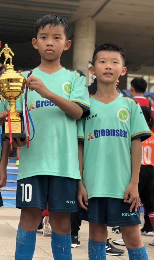 鎭掑ぇ瓒虫牎浼樼瀛︾敓,鎭掑ぇ瓒虫牎琚綍鍙栫殑瀛︾敓