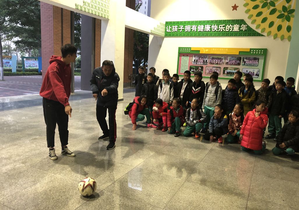 鎭掑ぇ瓒虫牎浼樼瀛︾敓,鎭掑ぇ瓒虫牎琚綍鍙栫殑瀛︾敓