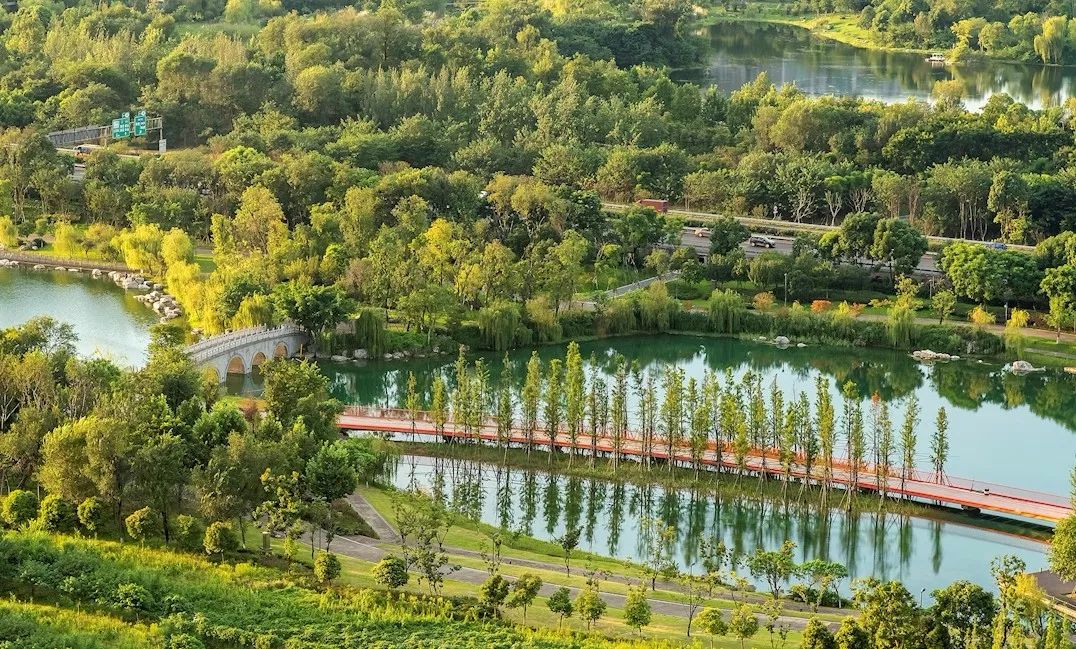 成都一个让人上瘾的城市旅游攻略,成都是一个充满诱惑的城市