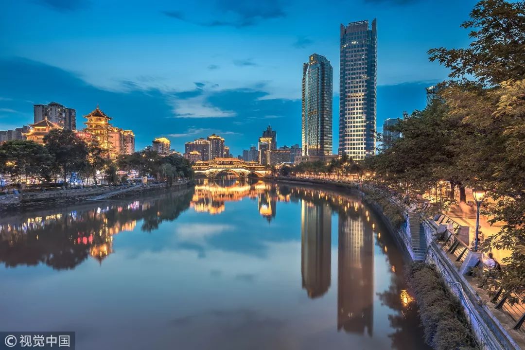 成都一个让人上瘾的城市旅游攻略,成都是一个充满诱惑的城市