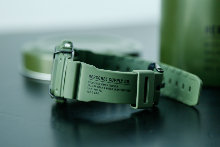 HerschelSupply和G-SHOCK联名5600开箱:军事风加上冲浪元素
