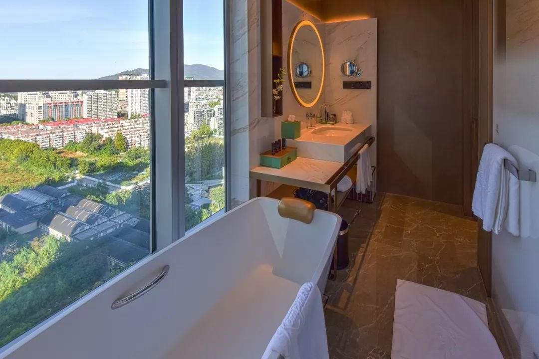 南京凯宾斯基酒店在哪,南京凯宾斯基大酒店