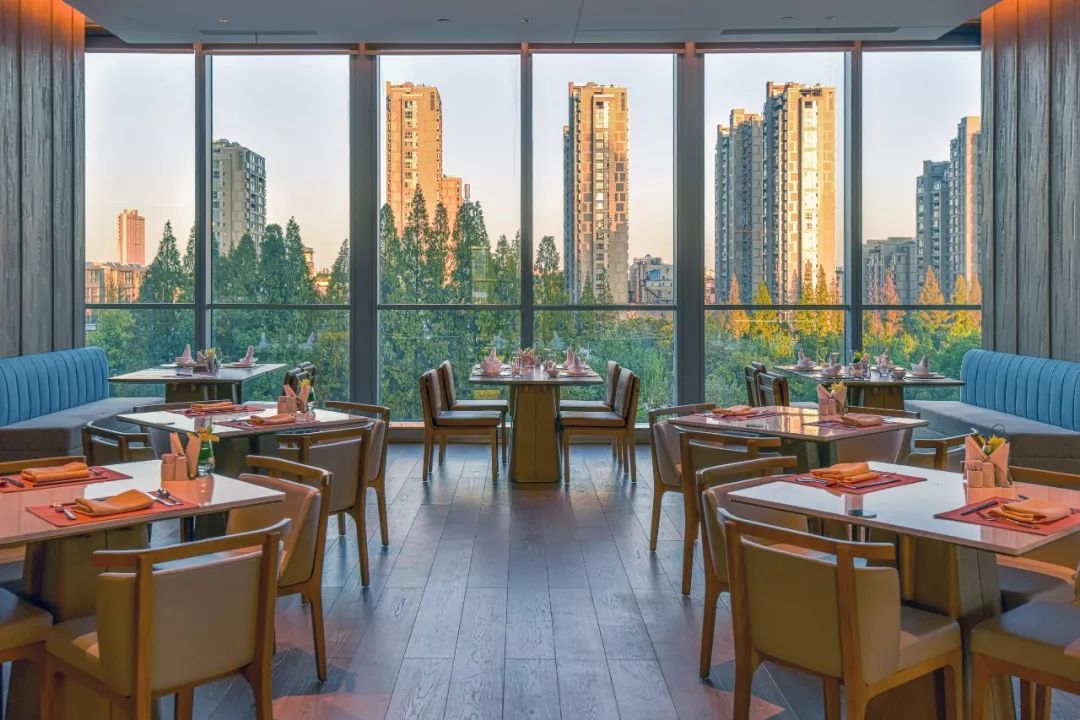 南京凯宾斯基酒店在哪,南京凯宾斯基大酒店