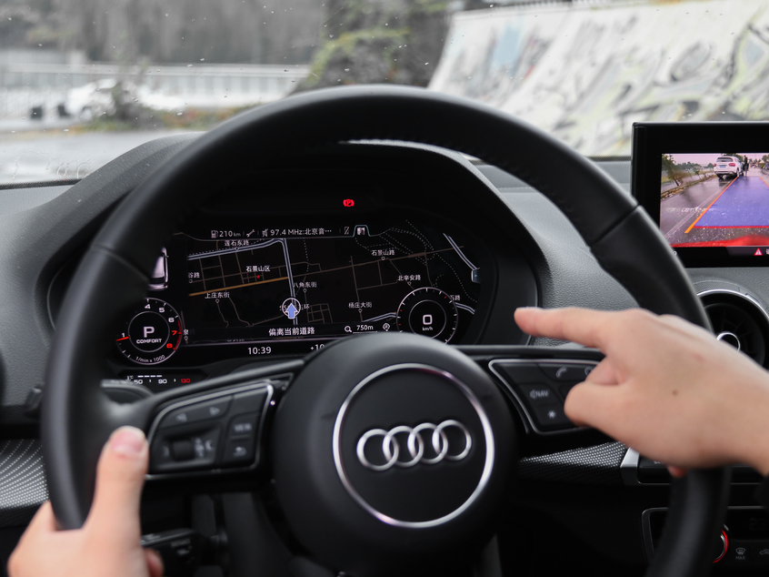 买q2l还是gla,q2和奔驰gla买哪款车好