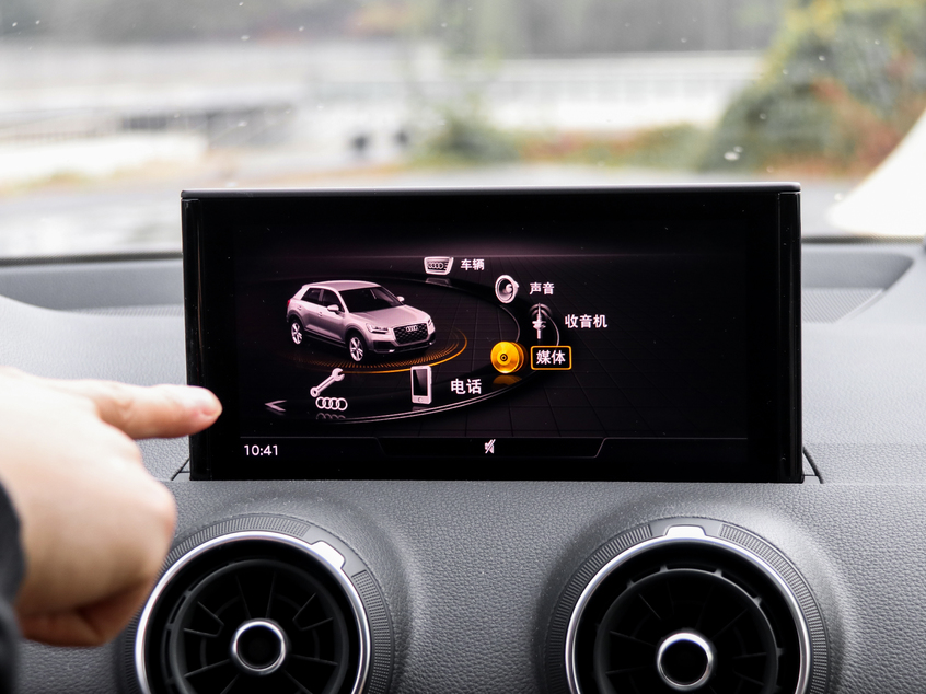 买q2l还是gla,q2和奔驰gla买哪款车好