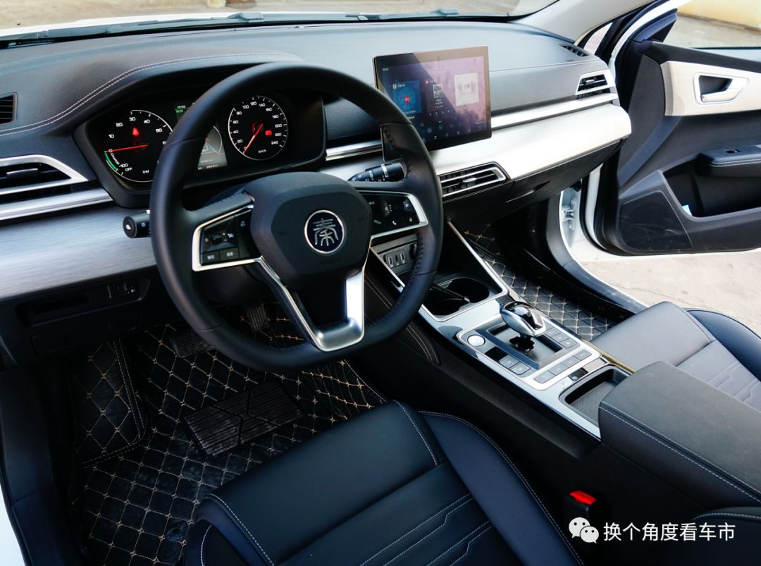 比亚迪秦plusev续航与埃安y对比,秦plusev500上坡真实续航测评