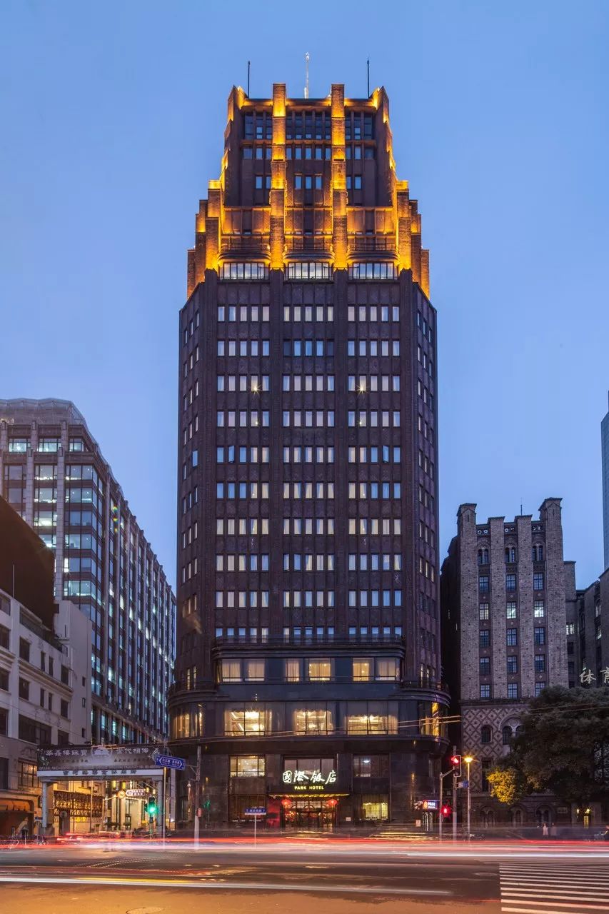 魔都值得一去的地方,感受一下魔都繁华的夜景点