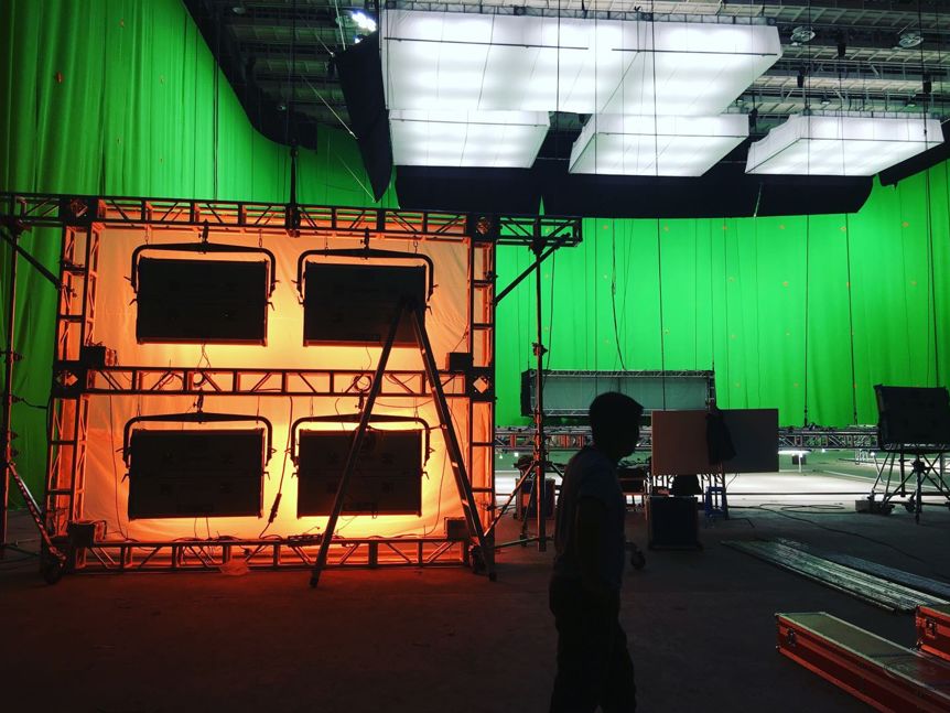 “点亮”《刺杀小说家》《坚如磐石》，专访数字灯光工程师孙文