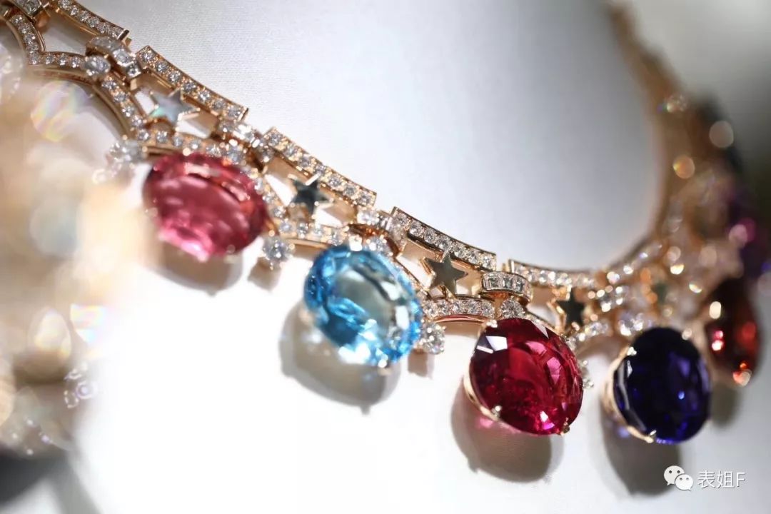 要不是因为穷谁愿意这么辛苦,要不是因为穷谁愿意起早贪黑