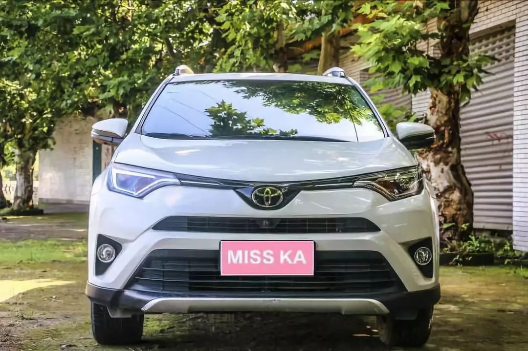 荣放rav42016款油耗,荣放rav42018油耗