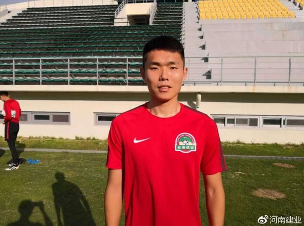 国足主帅李铁出席12强赛第三轮,李铁谈东亚杯国足