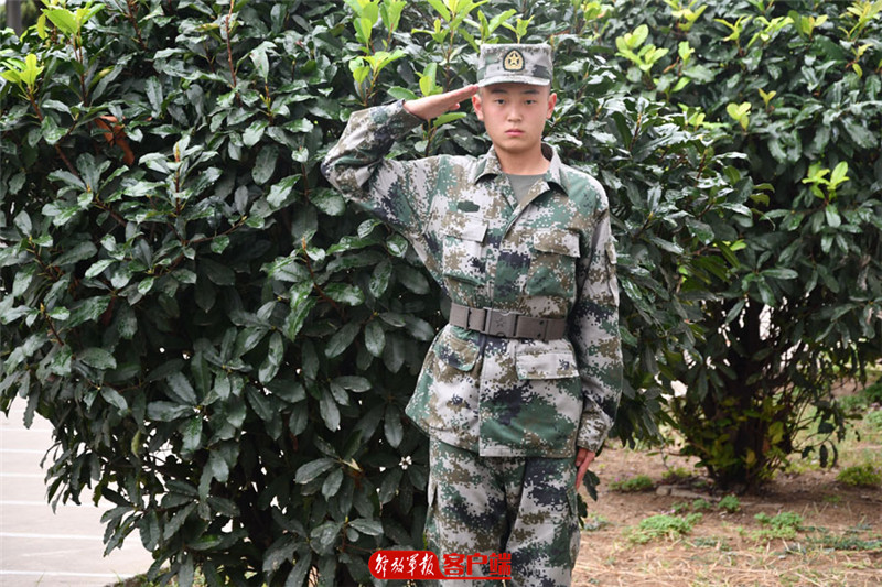 解放军体验军营生活,老兵体验新部队的感受