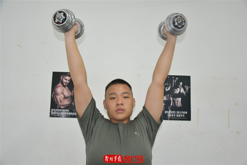 解放军体验军营生活,老兵体验新部队的感受