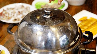 嚟度，可能系顺德桑拿种类最多嘅地方！鸵鸟都唔放过！真够呛