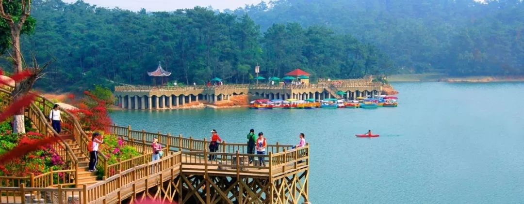 这是一场冰雪世界与海上花园的相遇，期待与你碰撞出不一样的火花~