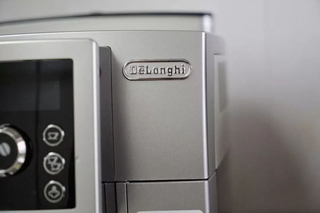 什么牌子的入门意式咖啡机好,德龙一键意式咖啡机推荐