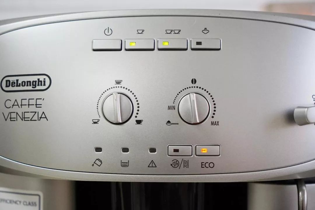 什么牌子的入门意式咖啡机好,德龙一键意式咖啡机推荐