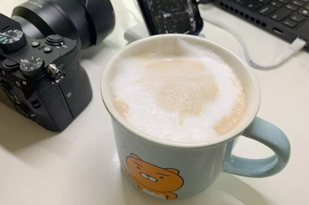 什么牌子的入门意式咖啡机好,德龙一键意式咖啡机推荐