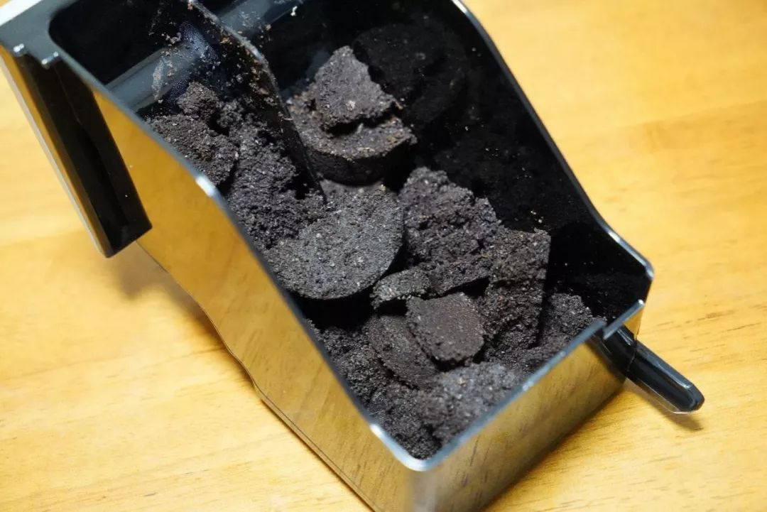 什么牌子的入门意式咖啡机好,德龙一键意式咖啡机推荐